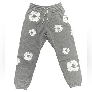 Men's Grey Jogger Sweatpants with White Floral Appliqué